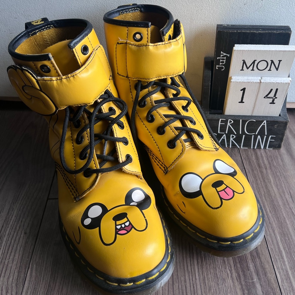Dr. Martens Adventure Time Jake Boots *rare*